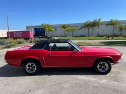 Ford Mustang CABRIOLET 302 CI V8 ROUGE 69 24-Dordogne